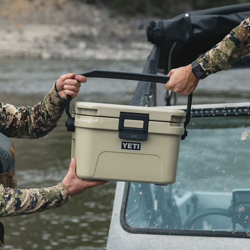 Roadie® 8 Hard Cooler Tropical Pink