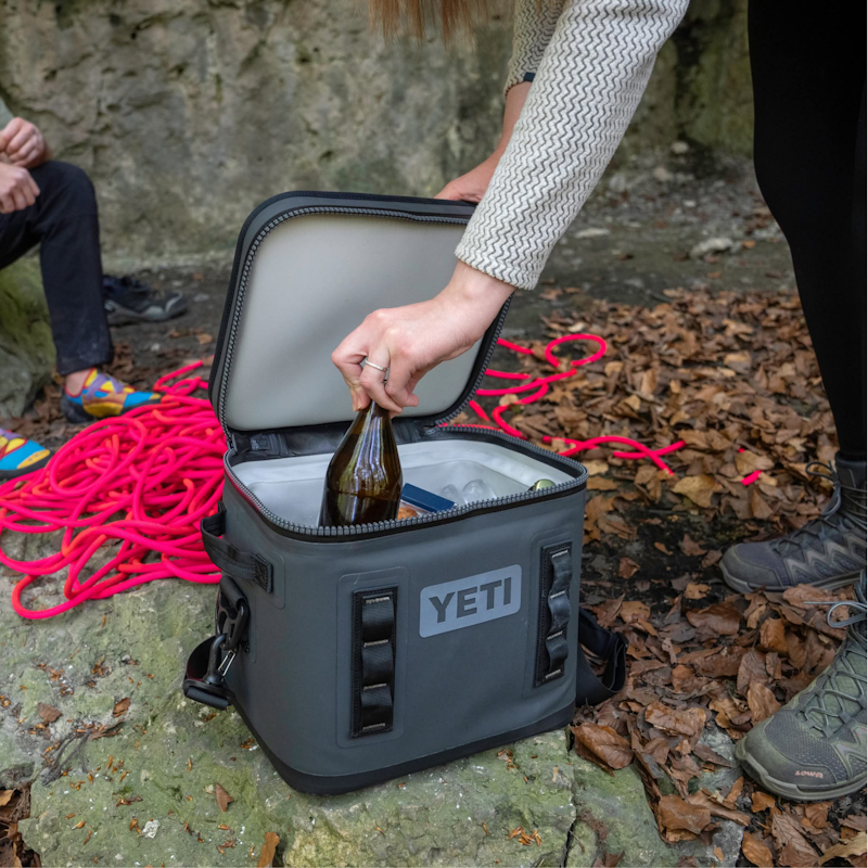Hopper Flip® 12 Soft Cooler Stag Red
