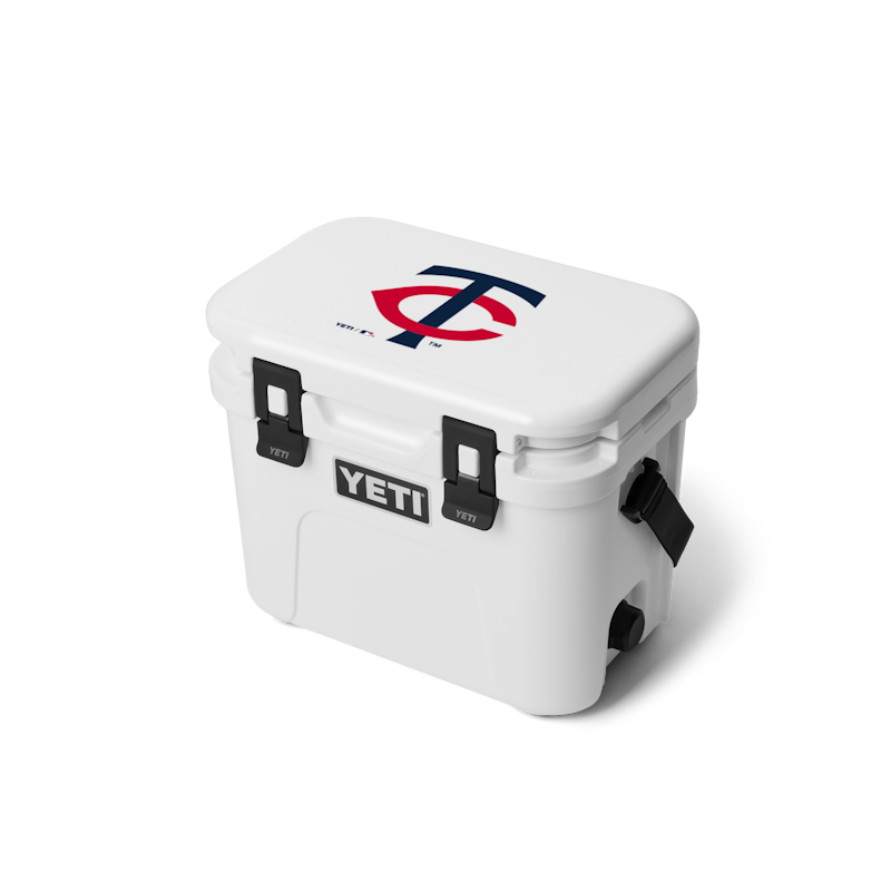 Minnesota Twins Roadie® 15 Hard Cooler White